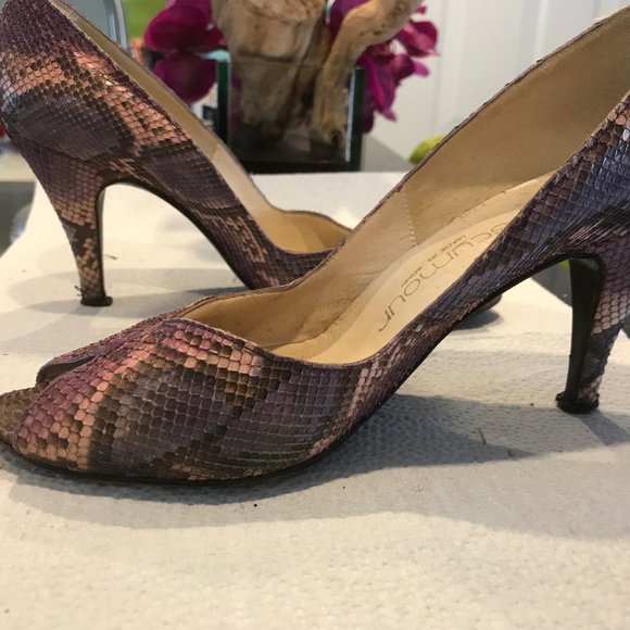 Mr. Seymour Heel (EXTREMELY WORN) - Picture 3 of 8